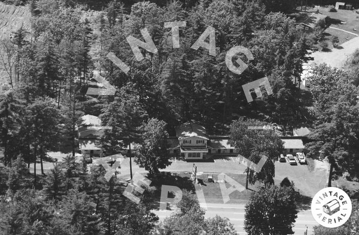 Woodlands Motel (Bambi Park Motel) - 1996 Aerial